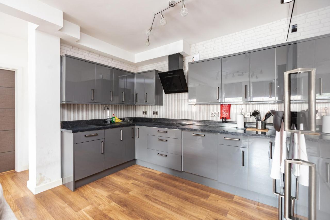 Manhattan Heights - 5 Maidstone Ngoại thất bức ảnh