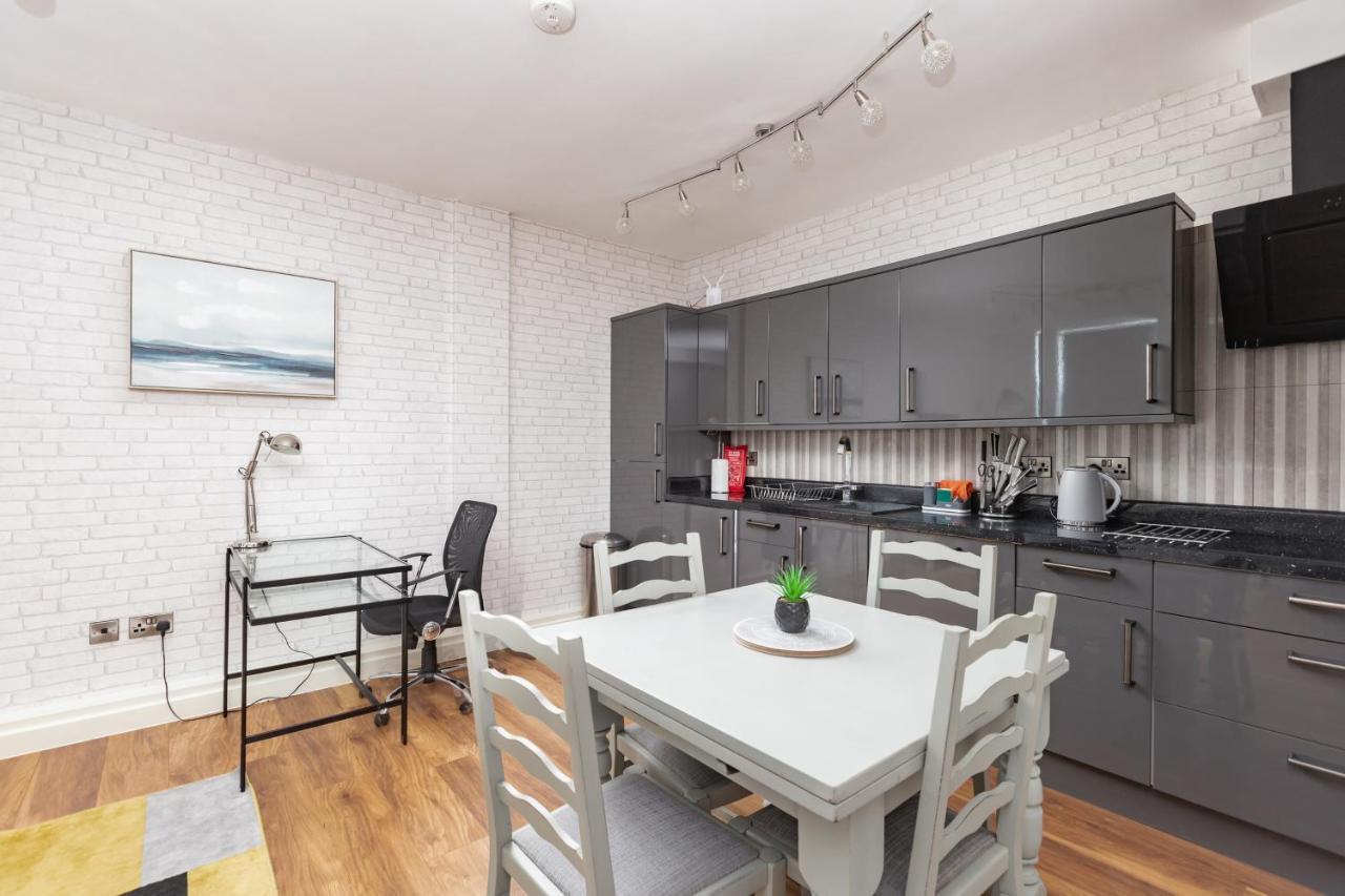 Manhattan Heights - 5 Maidstone Ngoại thất bức ảnh
